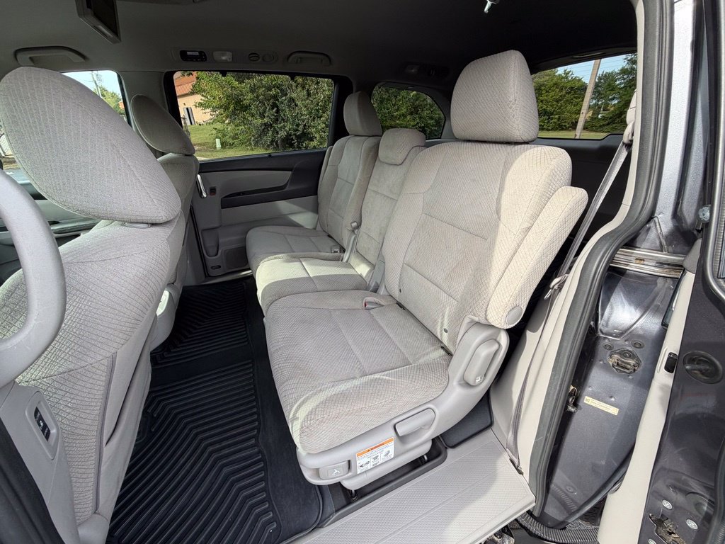 Used 2016 Honda Odyssey SE image 27