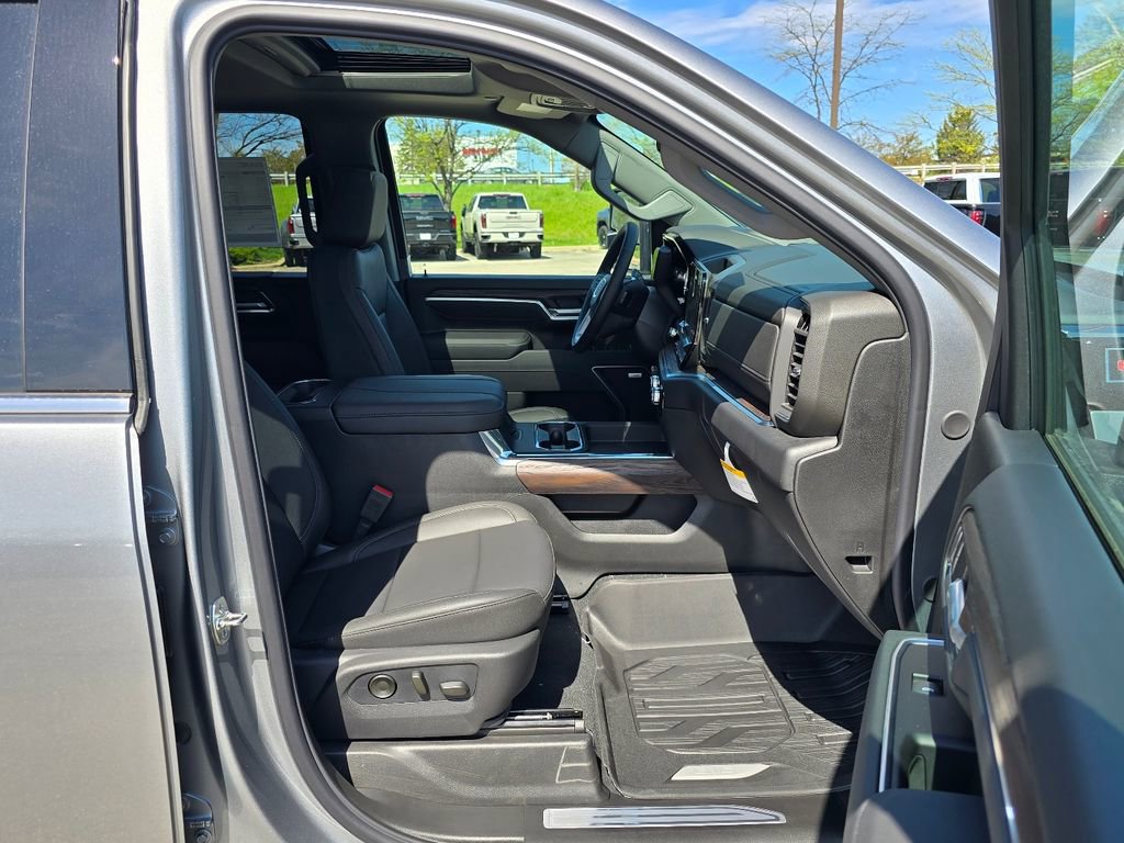 New 2026 GMC Sierra 2500 SLT w/ SLT Premium Package AWD/4WD image 33