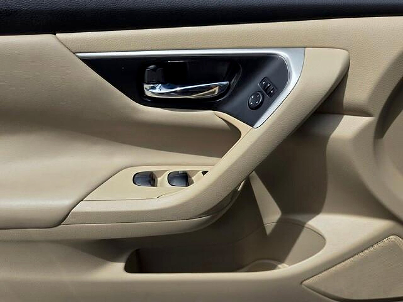 Used 2017 Nissan Altima 2.5 S w/ Power Driver Seat Package FWD image 24