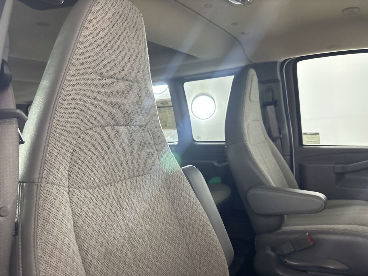 Used 2024 Chevrolet Express 3500 LT w/ LT Preferred Equipment Group RWD image 22