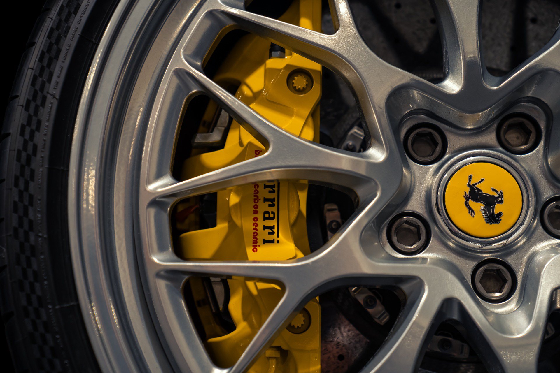 Used 2018 Ferrari 488 GTB RWD image 15
