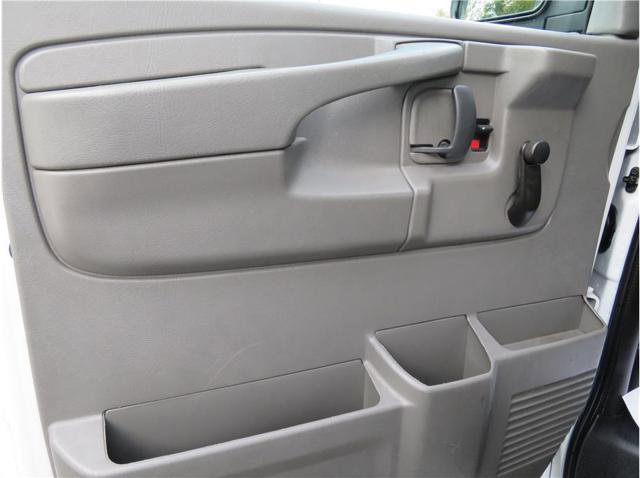 Used 2015 Chevrolet Express 3500 image 8