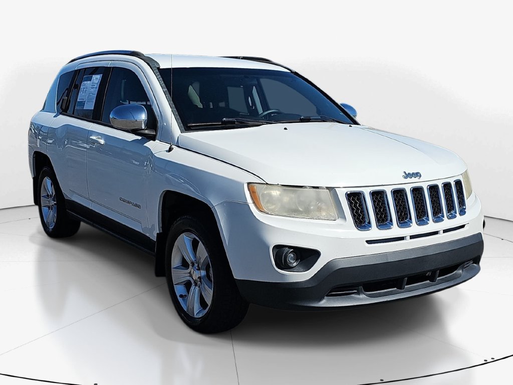 Used 2012 Jeep Compass Latitude FWD image 3