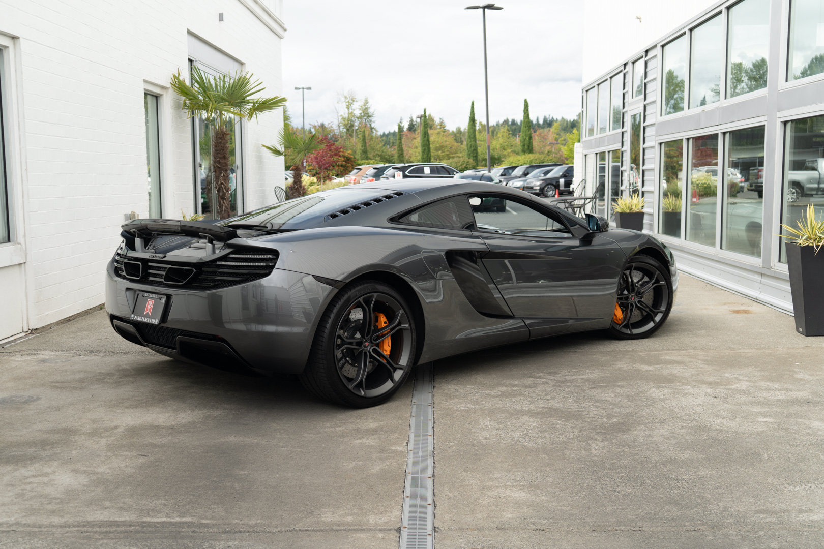 Used 2012 McLaren MP4-12C Coupe RWD image 7