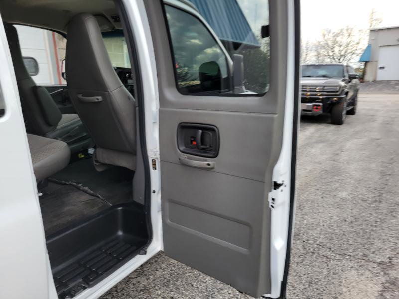 Used 2016 Chevrolet Express 2500 LS RWD image 48