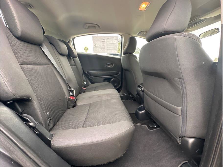 Used 2019 Honda HR-V LX image 12