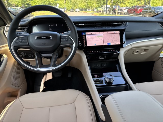 New 2026 Jeep Grand Cherokee Limited w/ Limited Altitude Package AWD/4WD image 21