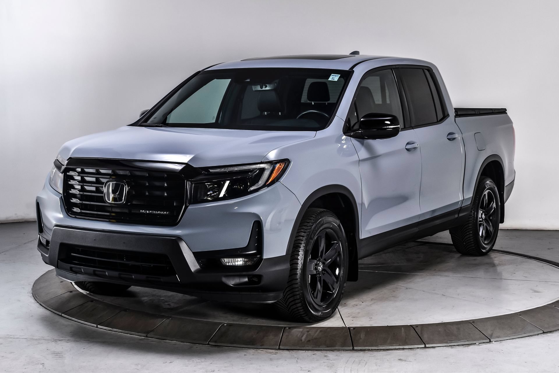 Used 2023 Honda Ridgeline Black Edition image 2