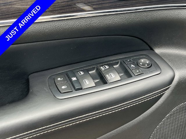 Used 2016 Jeep Grand Cherokee Overland AWD/4WD image 26