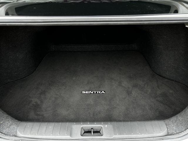 Used 2021 Nissan Sentra SV FWD image 31