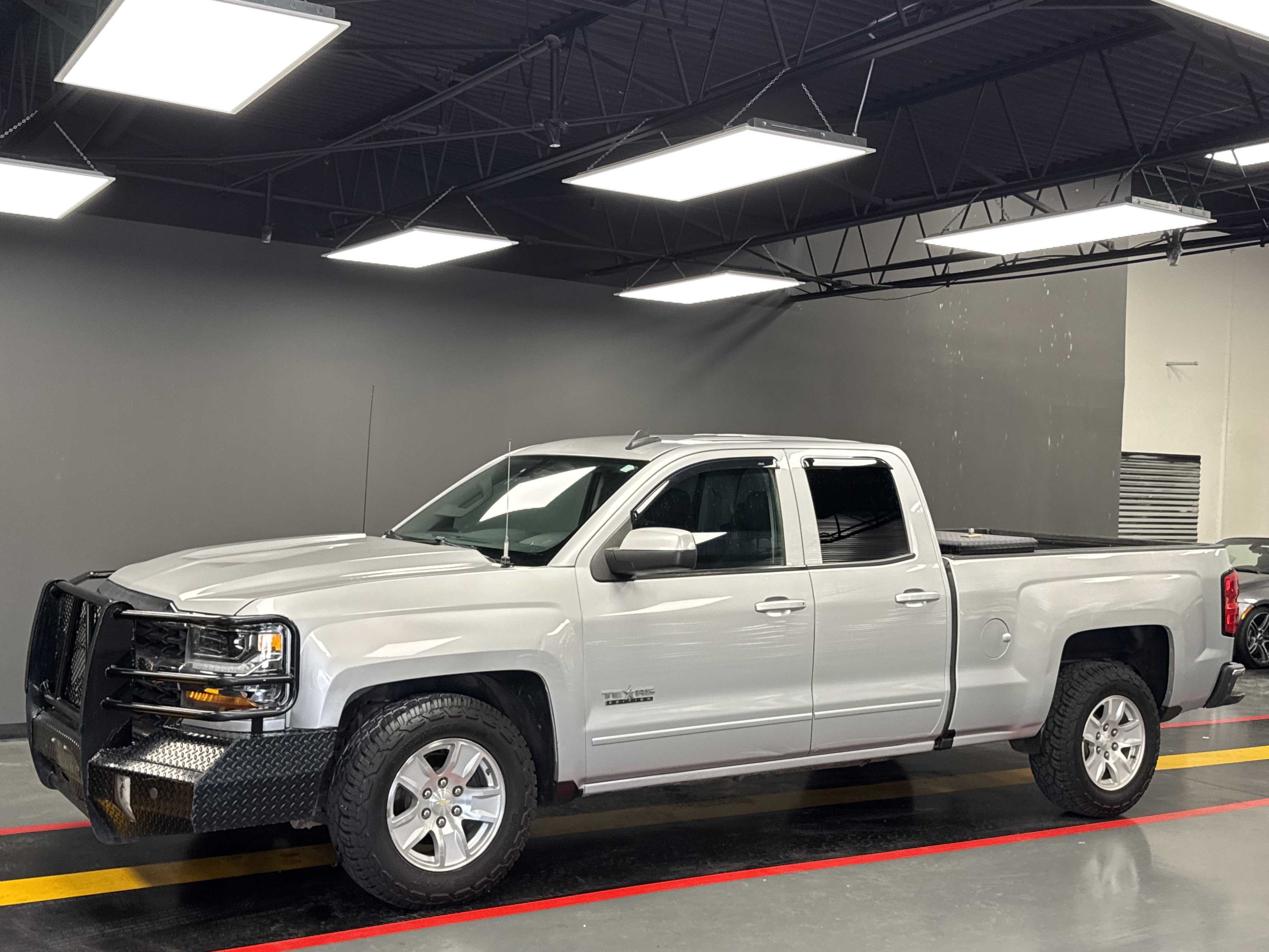 Used 2016 Chevrolet Silverado 1500 LT w/ Texas Edition image 1