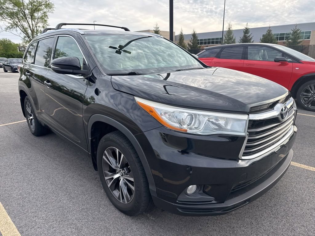 Used 2016 Toyota Highlander XLE AWD/4WD image 8