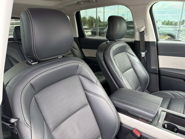 Certified 2024 Lincoln Nautilus Reserve w/ Equipment Group 202A AWD/4WD image 19