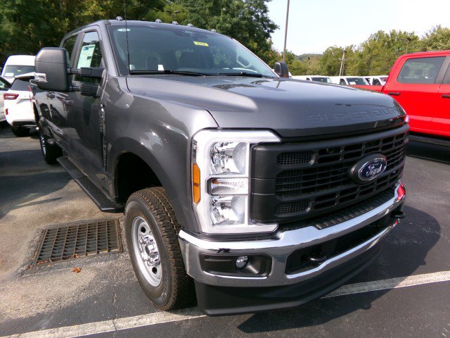 New 2026 Ford F250 XL image 3