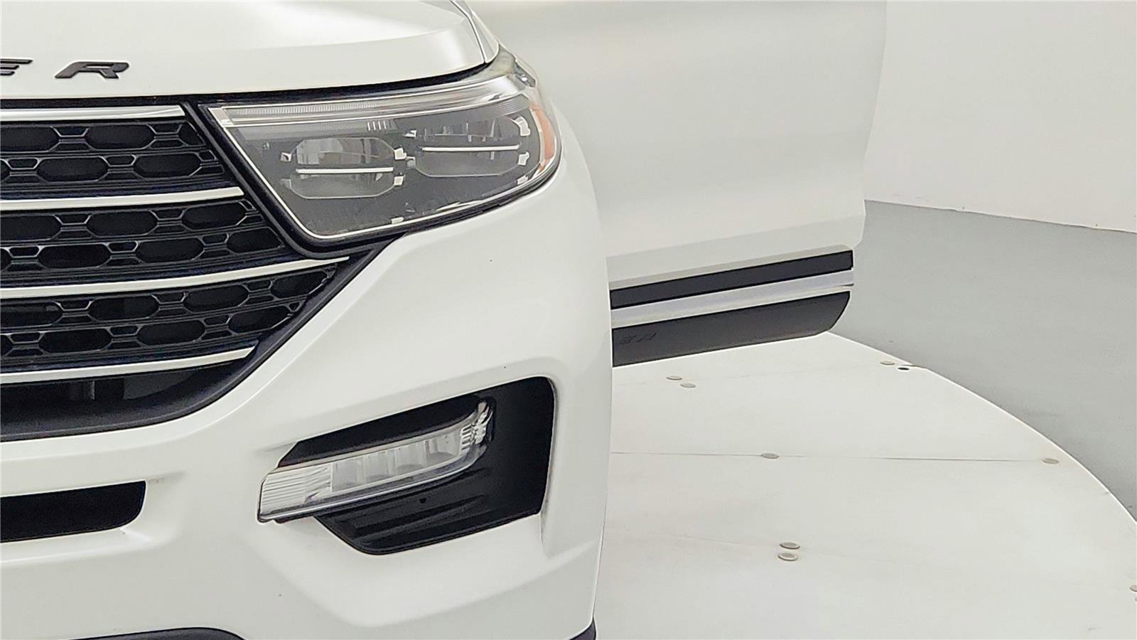 Used 2021 Ford Explorer XLT w/ Equipment Group 202A image 32