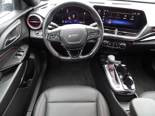 Certified 2024 Chevrolet Trax RS w/ Sunroof Package image 13