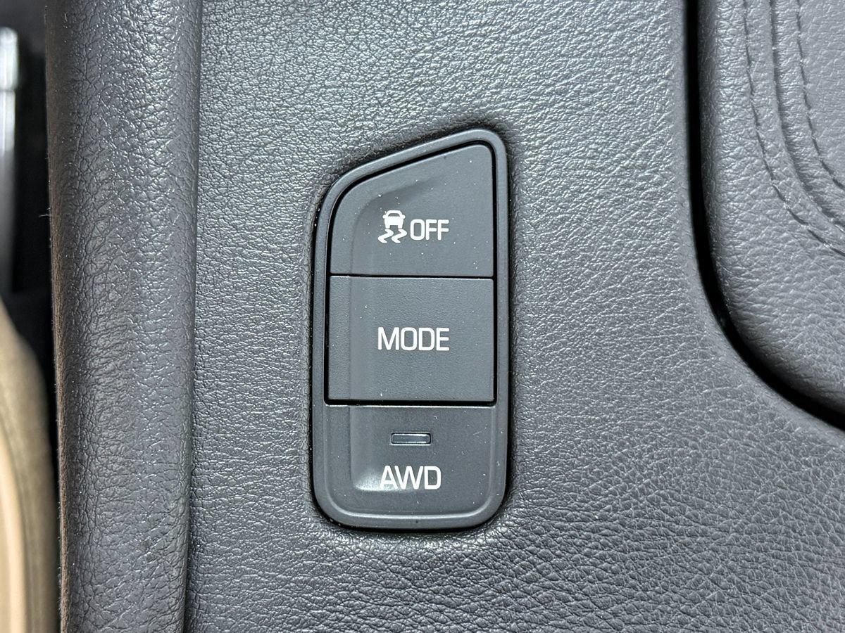 Used 2018 Cadillac XT5 Platinum w/ Driver Assist Package AWD/4WD image 29