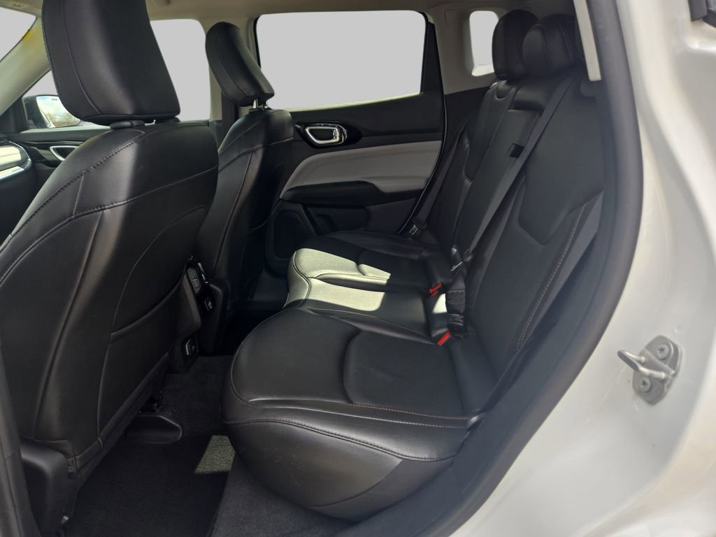 Used 2022 Jeep Compass Limited image 15