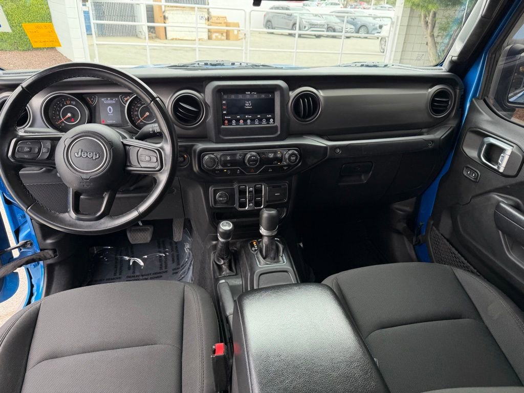 Used 2022 Jeep Gladiator Sport AWD/4WD image 14
