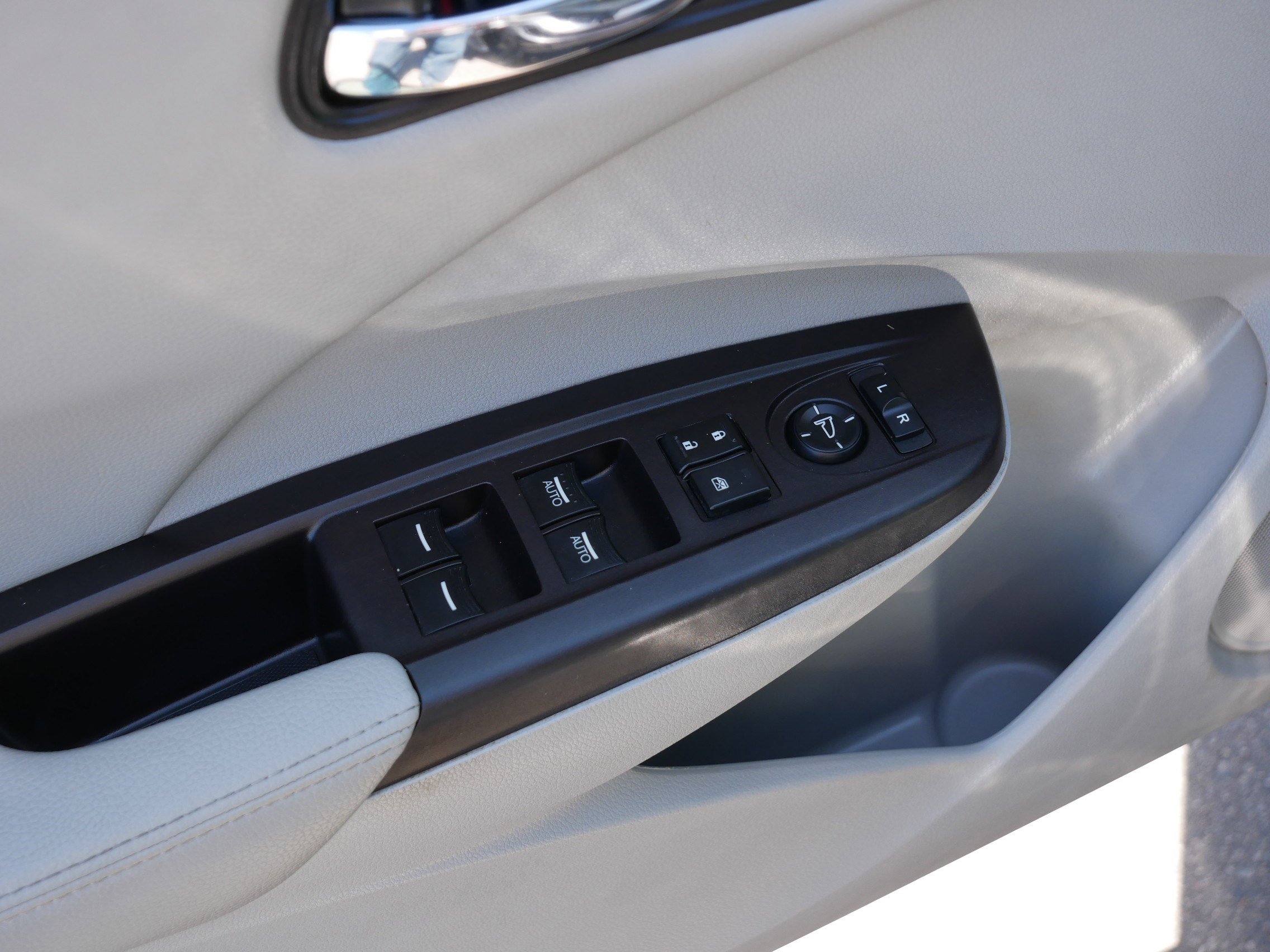 Used 2016 Acura RDX AWD w/ Advance Package image 19