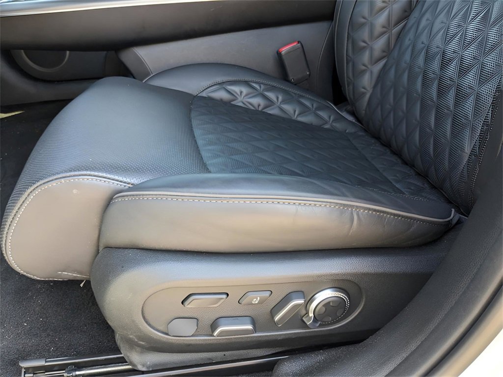 Used 2023 Genesis GV60 Performance image 28