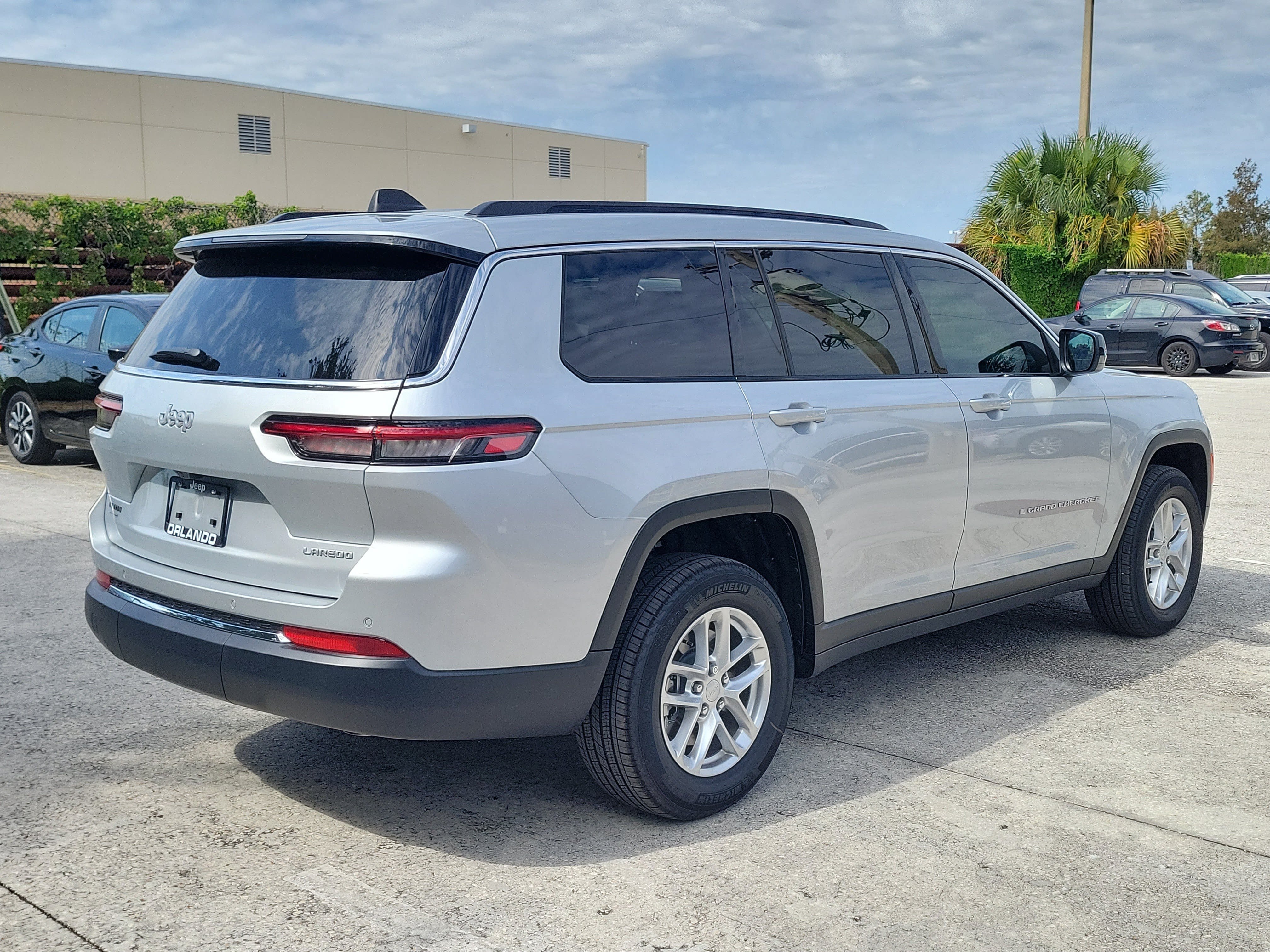 Used 2026 Jeep Grand Cherokee L 2WD image 4