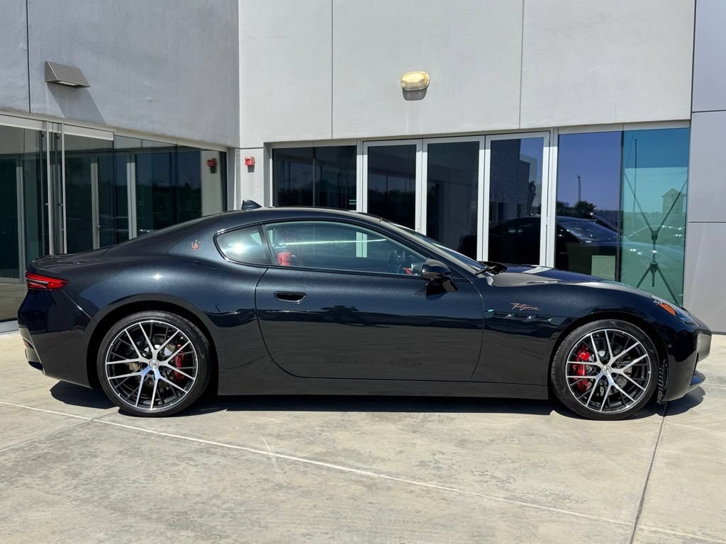 Certified 2025 Maserati GranTurismo Folgore AWD/4WD image 8