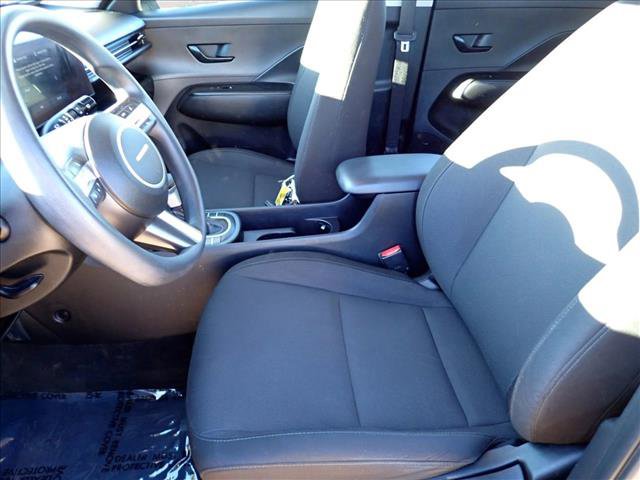 Used 2024 Hyundai Kona SE image 11