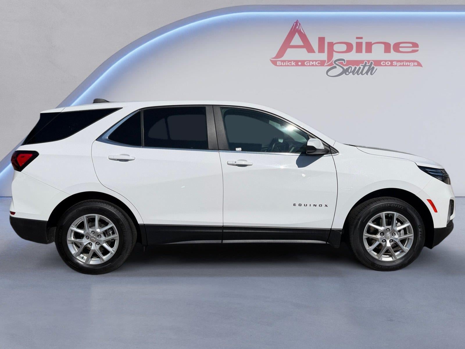 Used 2024 Chevrolet Equinox LT AWD/4WD image 6