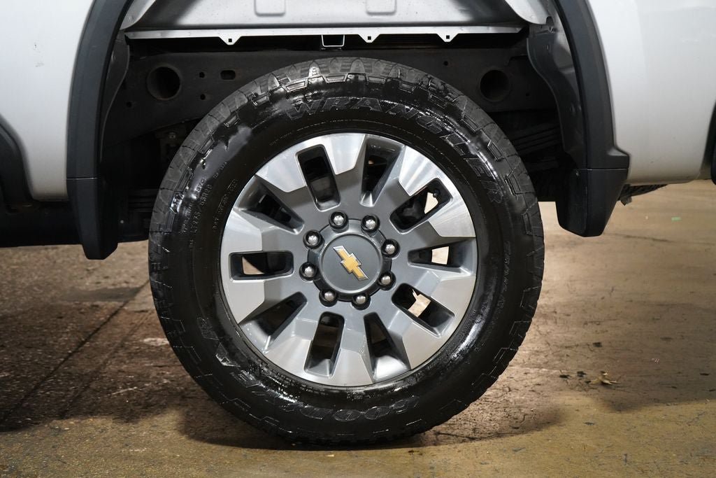 Used 2022 Chevrolet Silverado 2500 Custom w/ Custom Value Package AWD/4WD image 34