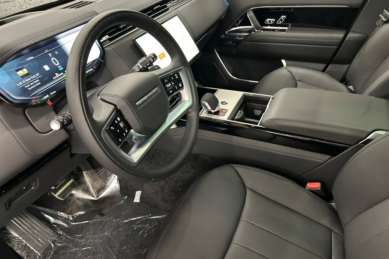 New 2026 Land Rover Range Rover SE image 5