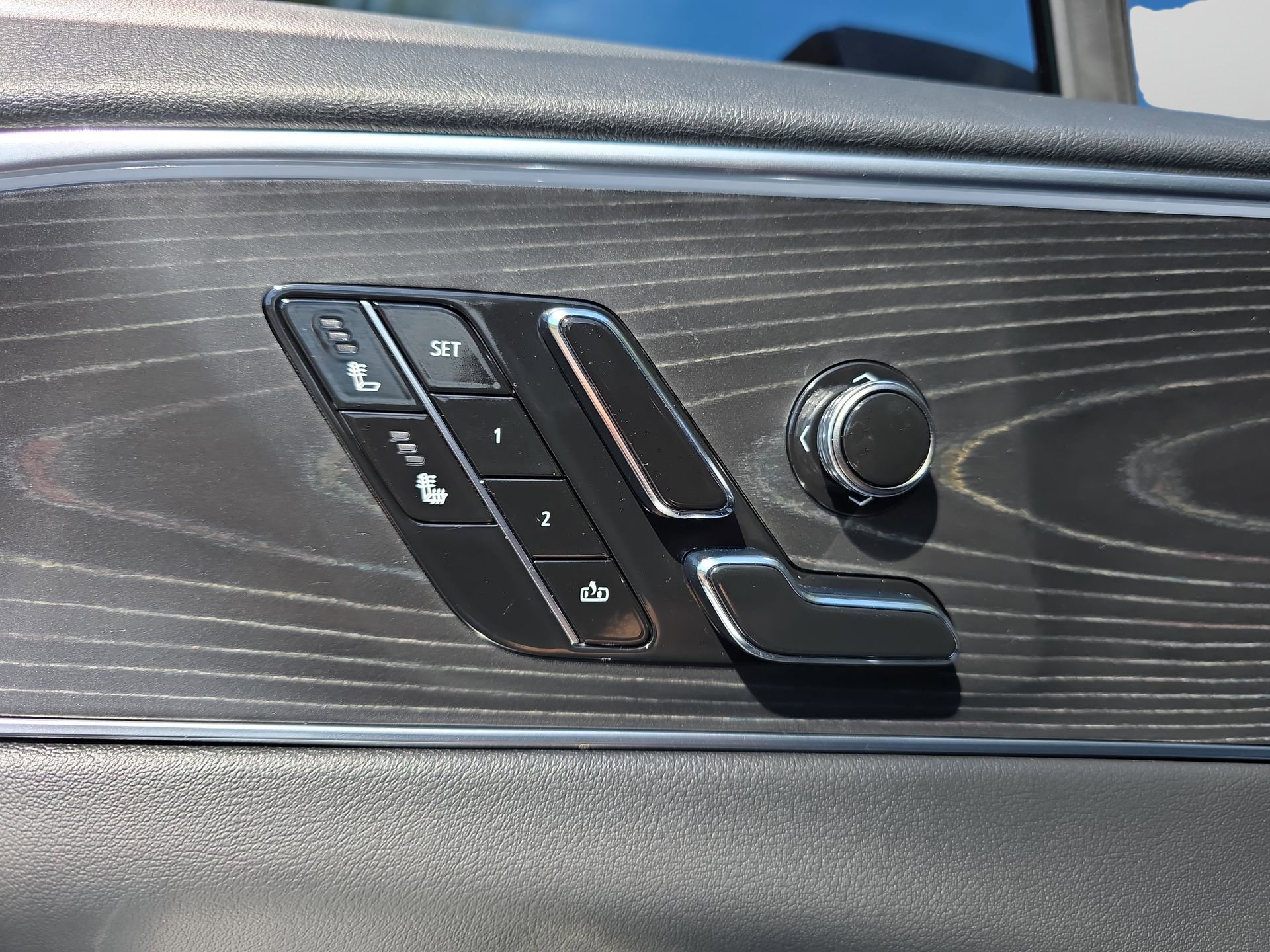 Used 2024 Cadillac Lyriq Sport image 48