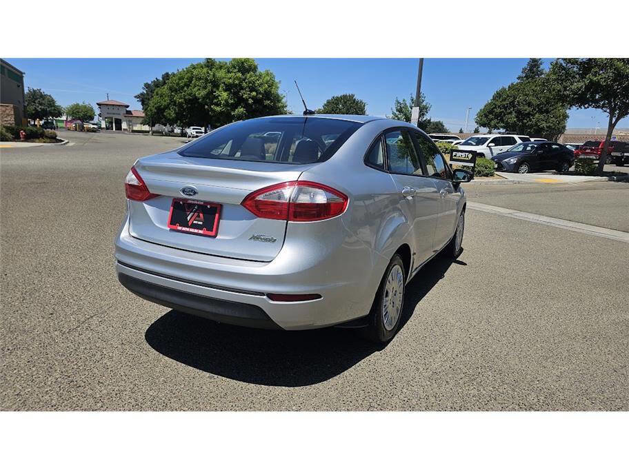 Used 2015 Ford Fiesta S image 7