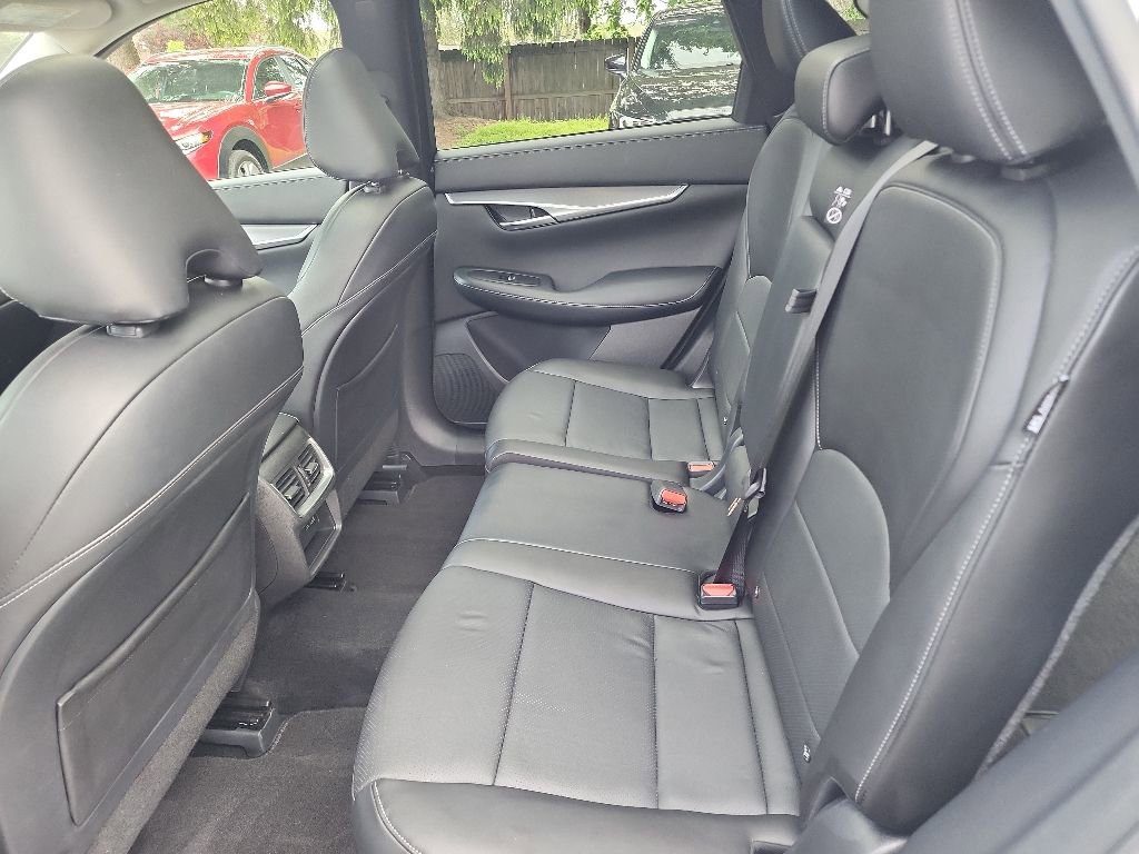 Used 2023 INFINITI QX50 Luxe AWD/4WD image 34