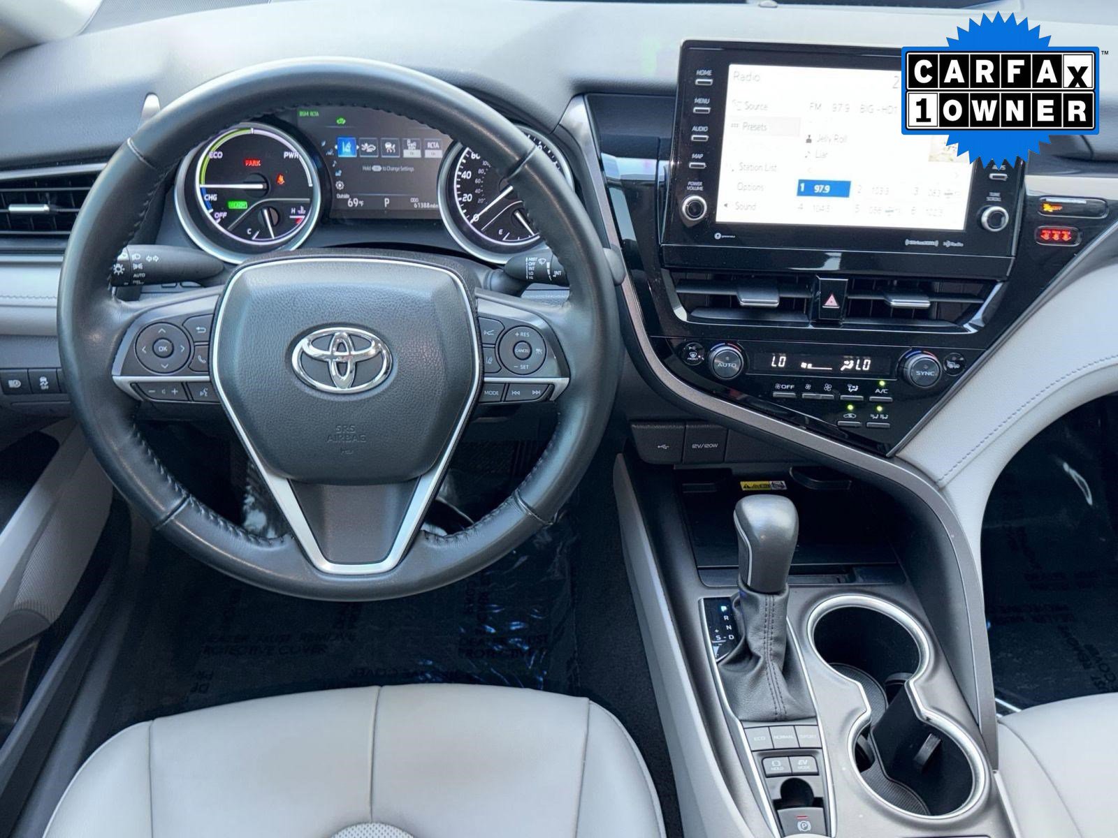 Used 2023 Toyota Camry XLE w/ Cold Weather Package image 27