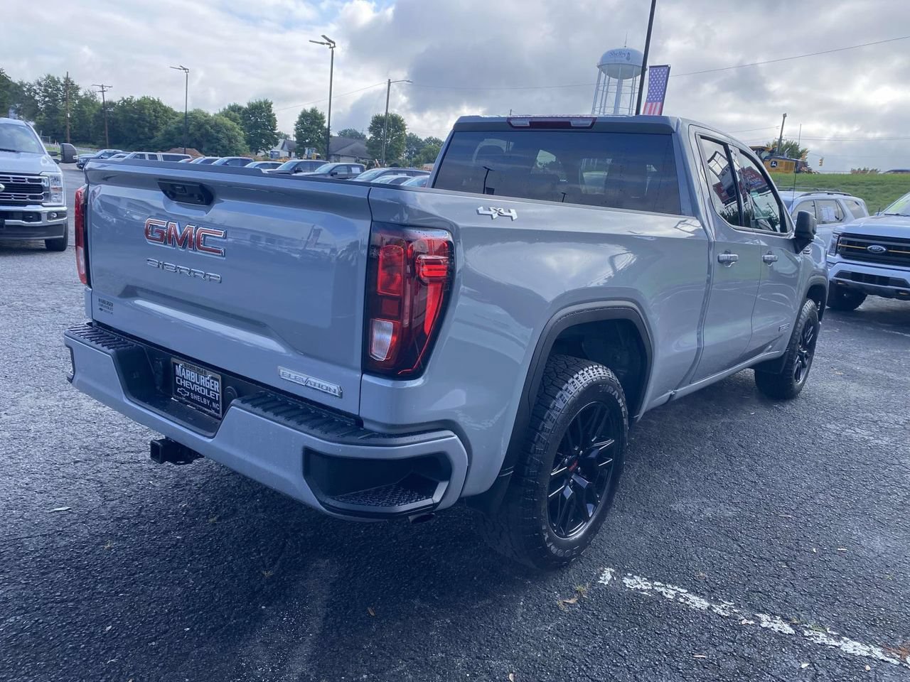 Used 2024 GMC Sierra 1500 Elevation AWD/4WD image 6