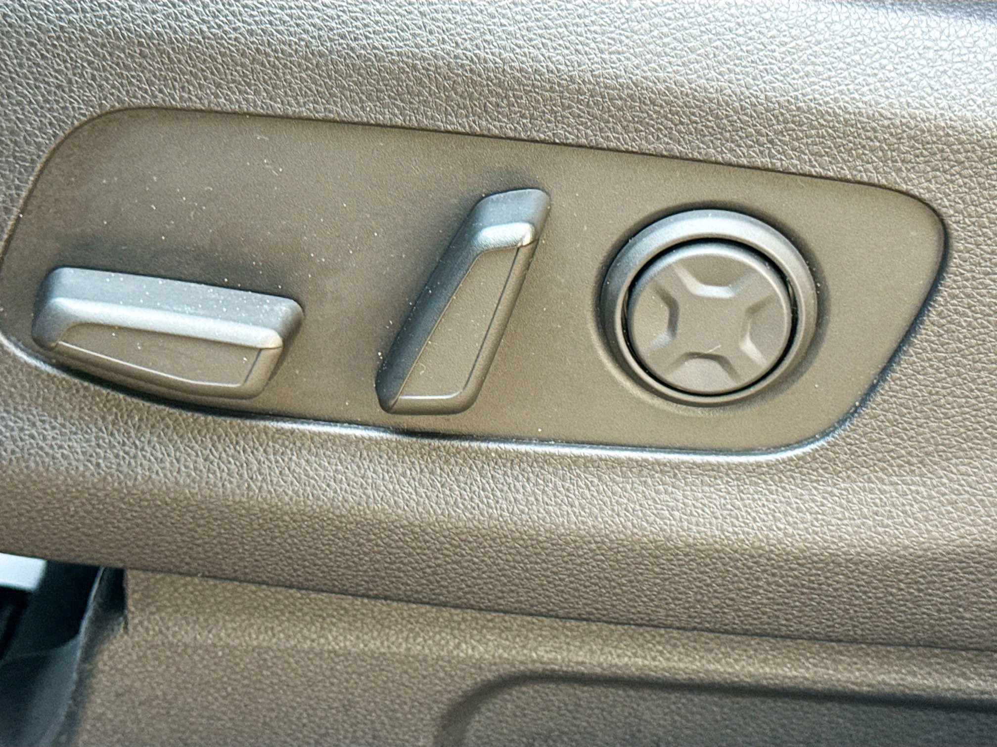Used 2022 Kia Carnival SX FWD image 27