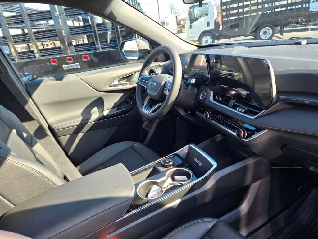 New 2026 Chevrolet Equinox LT w/ Convenience Package II image 5