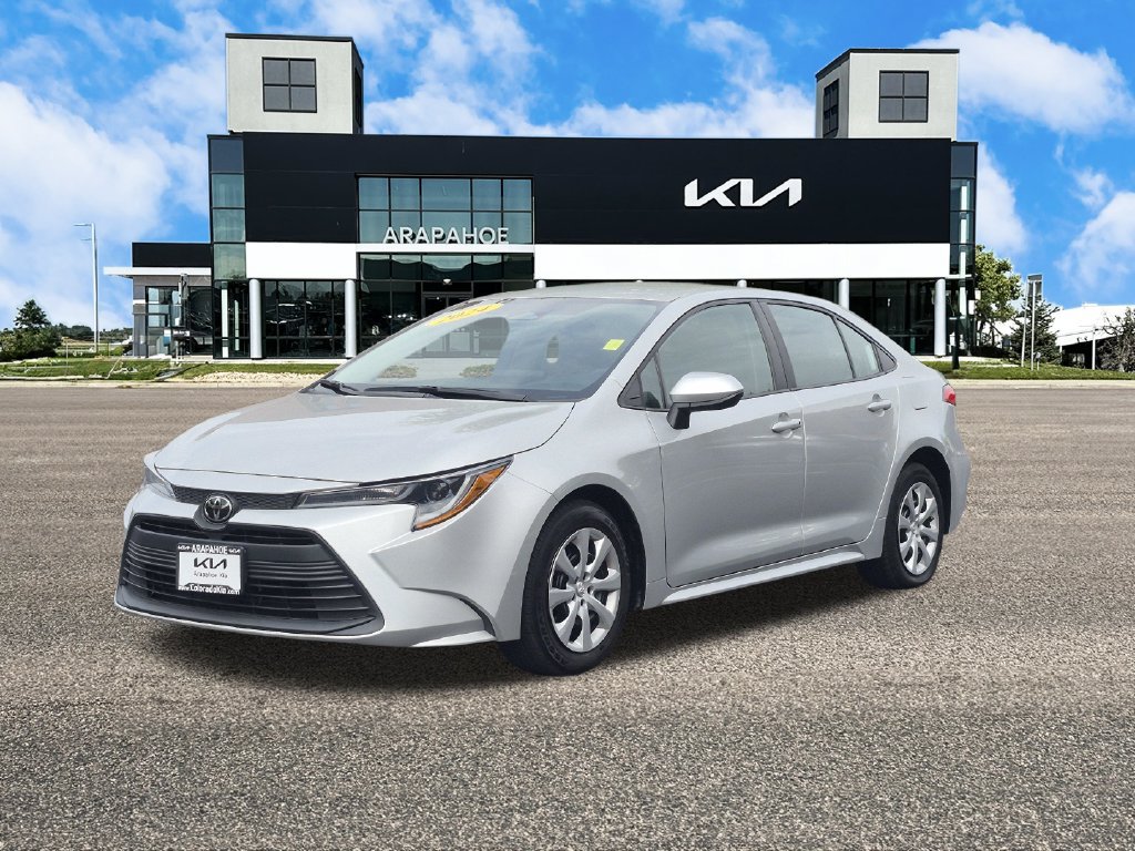 Used 2024 Toyota Corolla LE FWD image 4