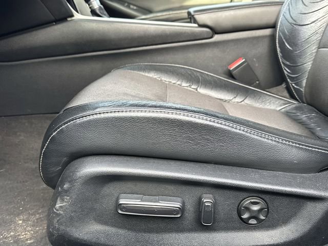 Used 2018 Honda Accord Sport image 12