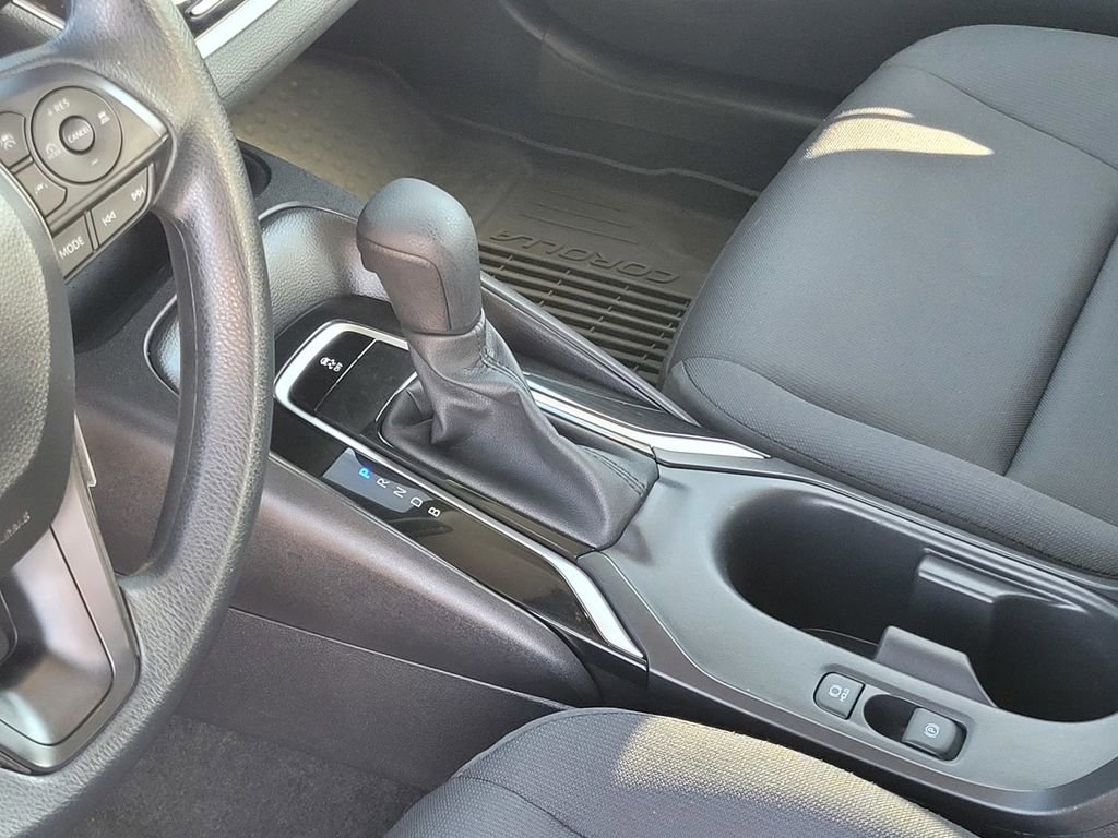 Used 2025 Toyota Corolla LE image 17