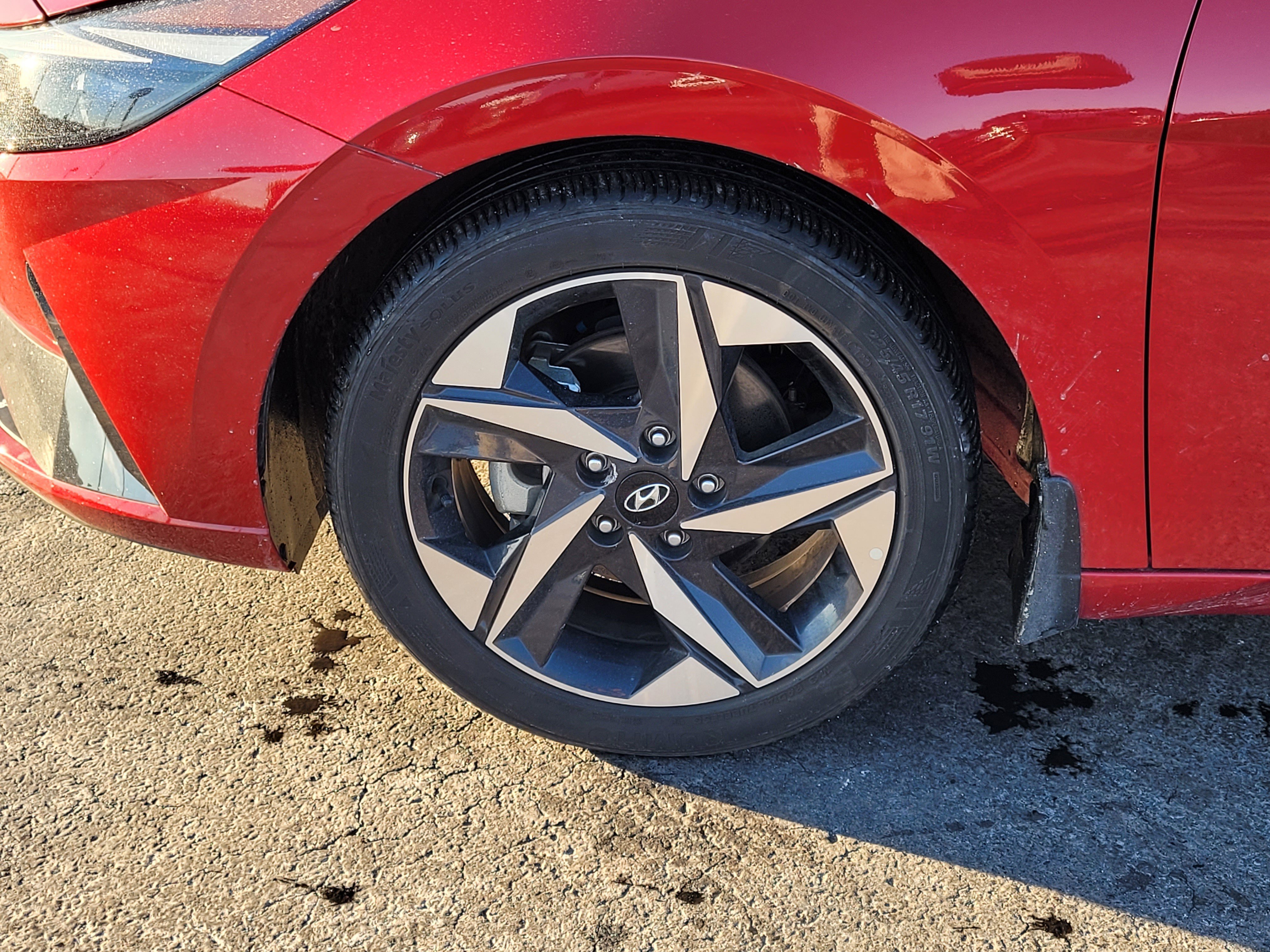 Used 2023 Hyundai Elantra Limited image 10