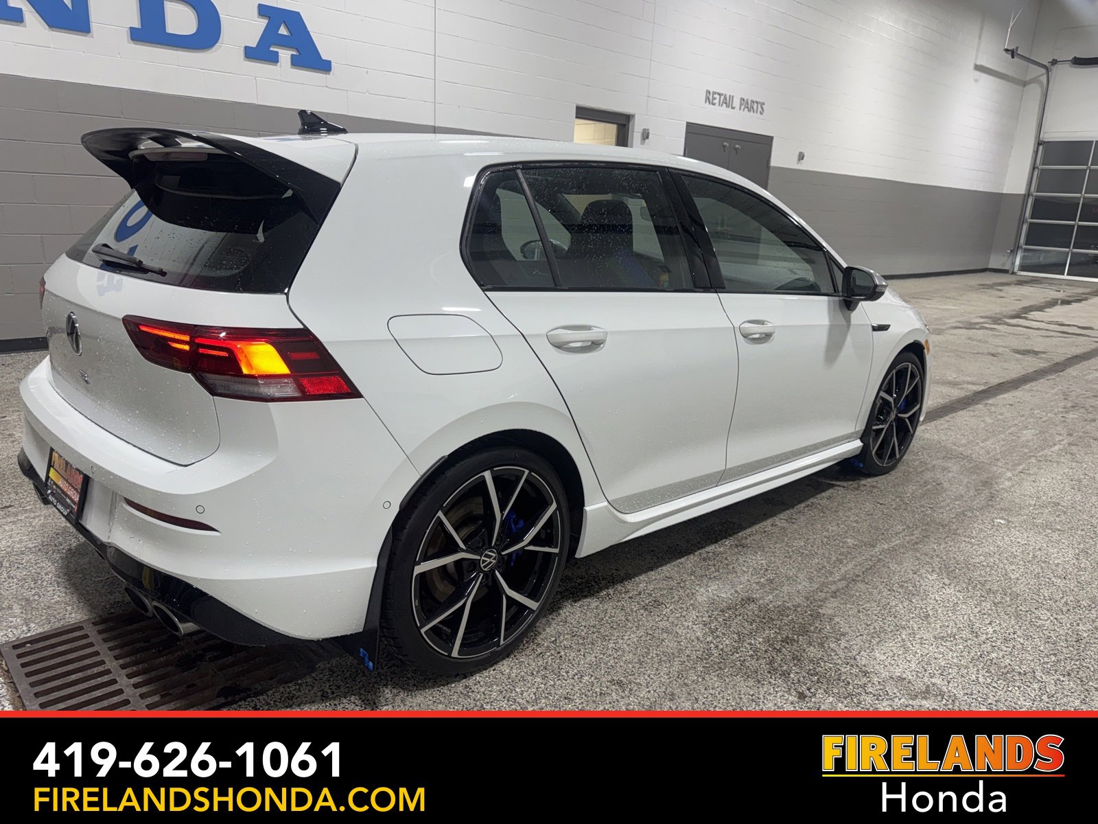 Used 2023 Volkswagen Golf R image 3