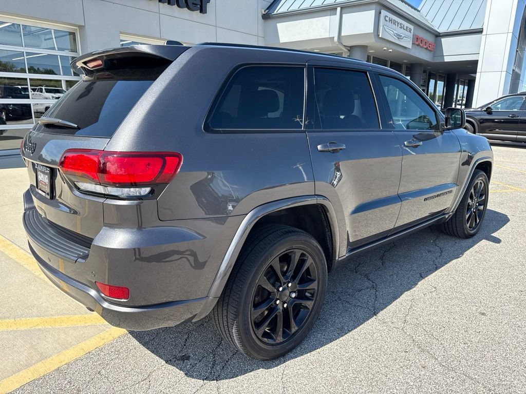 Used 2021 Jeep Grand Cherokee Laredo X AWD/4WD image 5