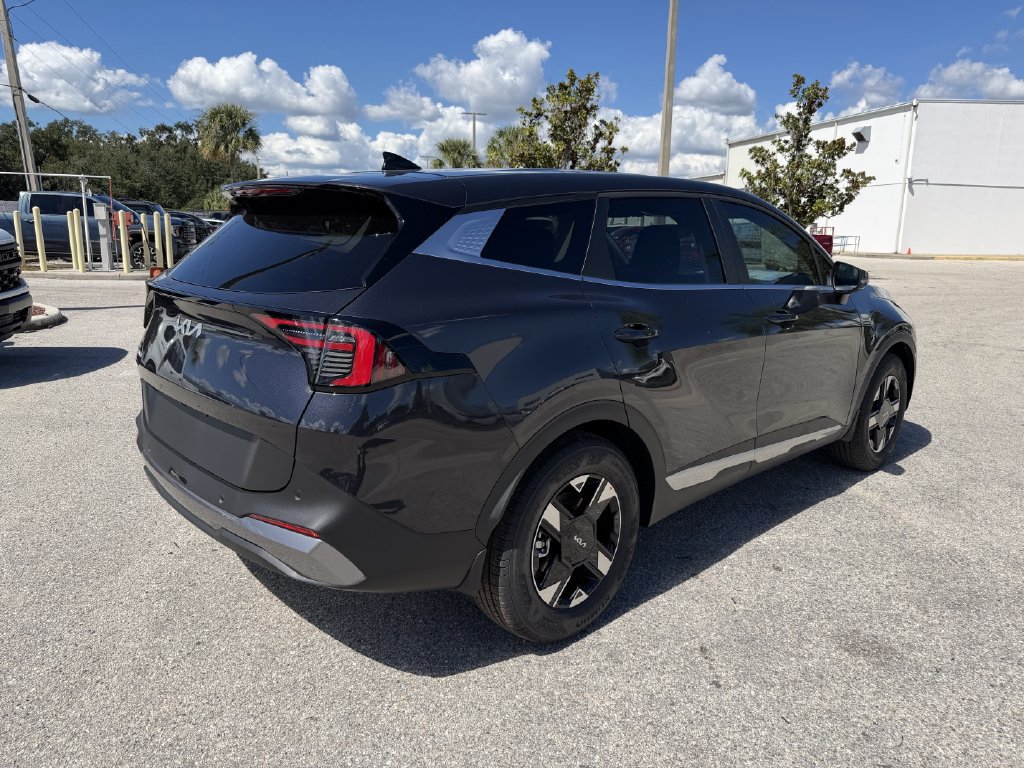 New 2026 Kia Sportage LX FWD image 4