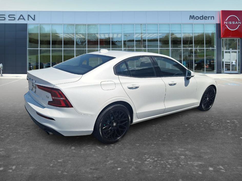 Used 2020 Volvo S60 T6 Momentum AWD/4WD image 5