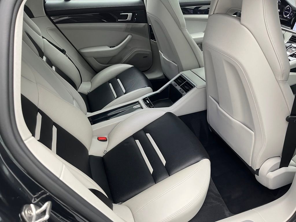 Used 2019 Porsche Panamera 4 image 39