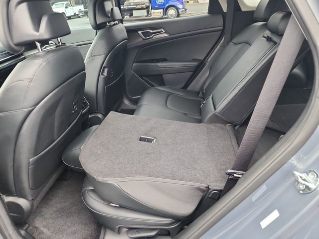 Used 2025 Kia Sportage EX w/ Premium Package image 33