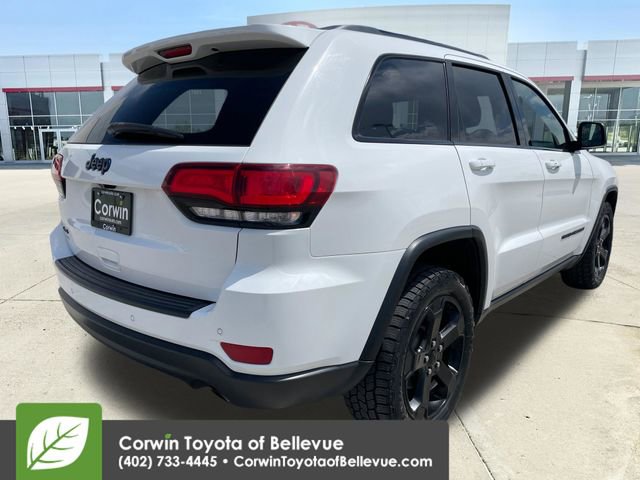 Used 2019 Jeep Grand Cherokee Laredo AWD/4WD image 5