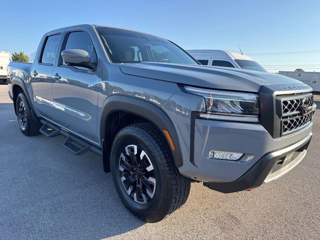 Used 2023 Nissan Frontier PRO-4X w/ Pro Convenience Package image 3
